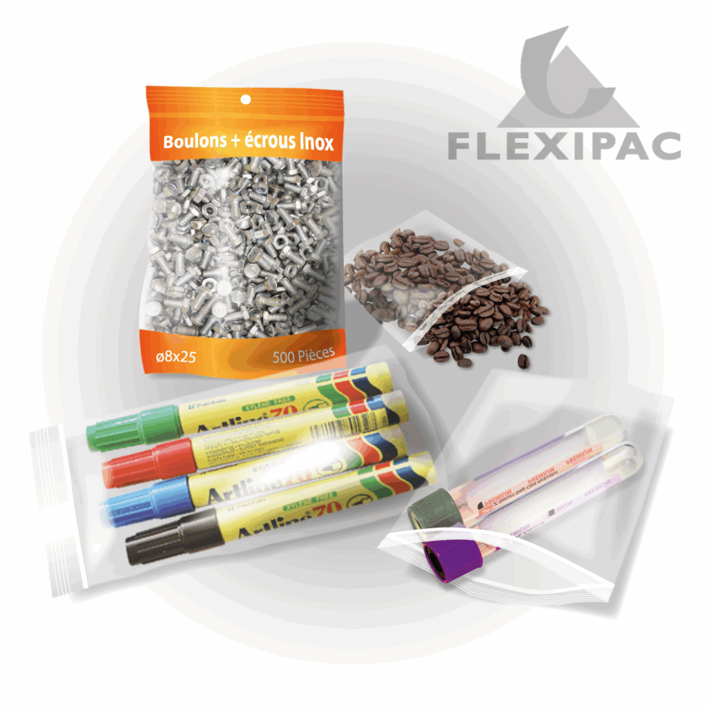 Image représentant des sachets à refermeture zip intégré contenant des écrous et boulons, des grains de café, des marqueurs et des tubes à essai, avec logo Flexipac